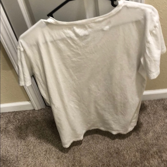 American Eagle Vneck T-shirt - Picture 2 of 2